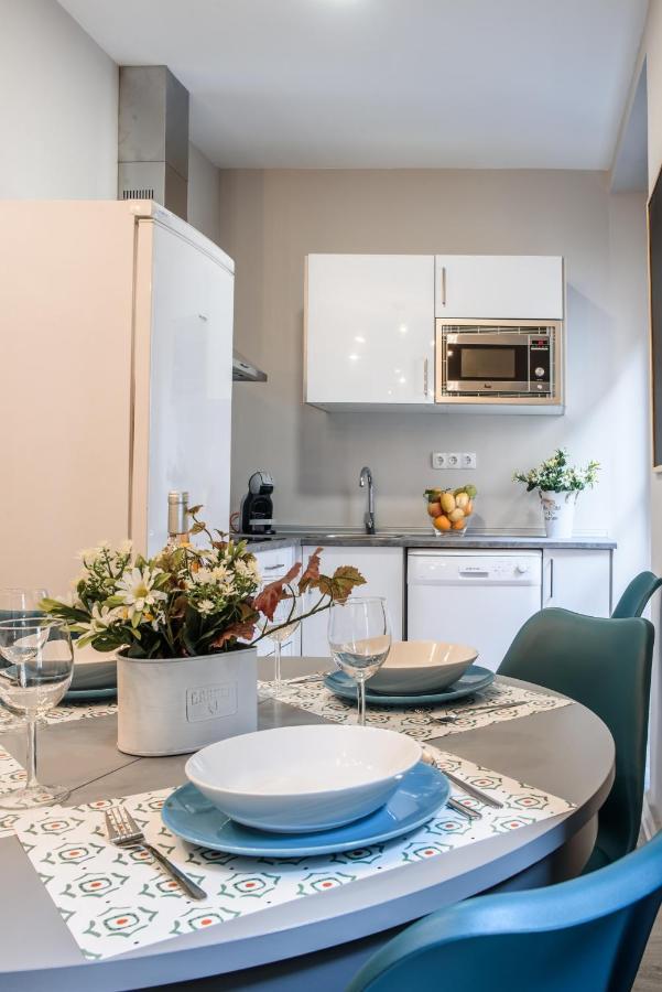 Apartamentos San Pedro เซบีญา ภายนอก รูปภาพ