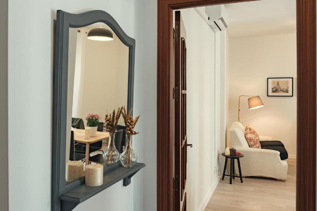 Apartamentos San Pedro เซบีญา ภายนอก รูปภาพ